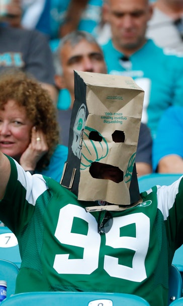 Jets hit rock bottom with 1-7 start as Gase's seat heats up